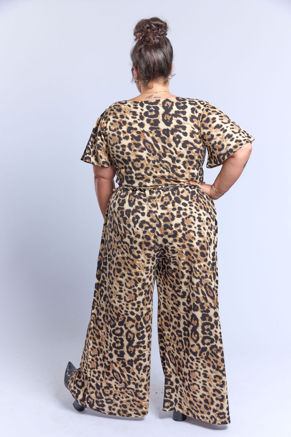 מכנסי לולה- חברבורות גדולות צהבהב ואפל