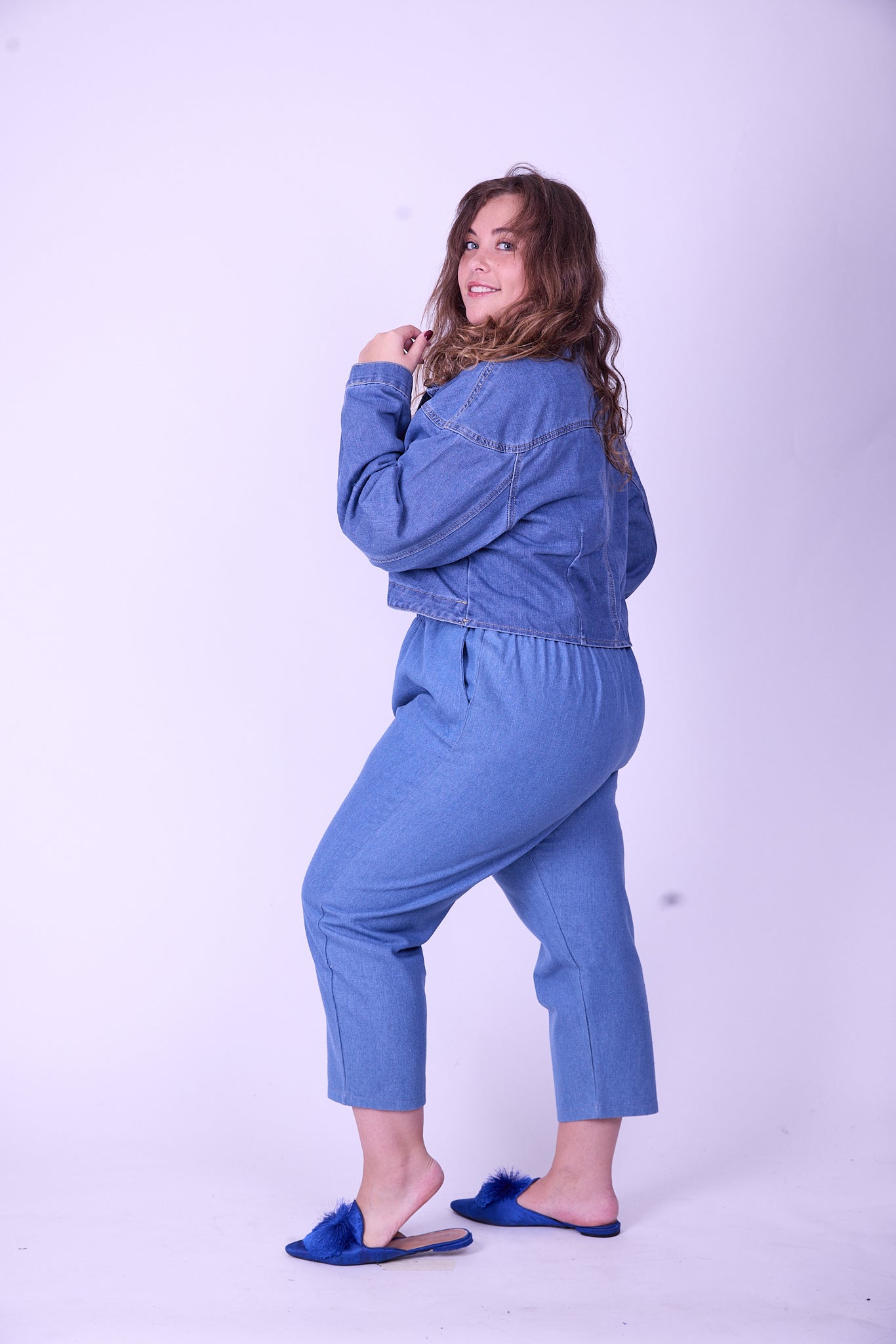 ג׳קט ג׳ינס אריאל