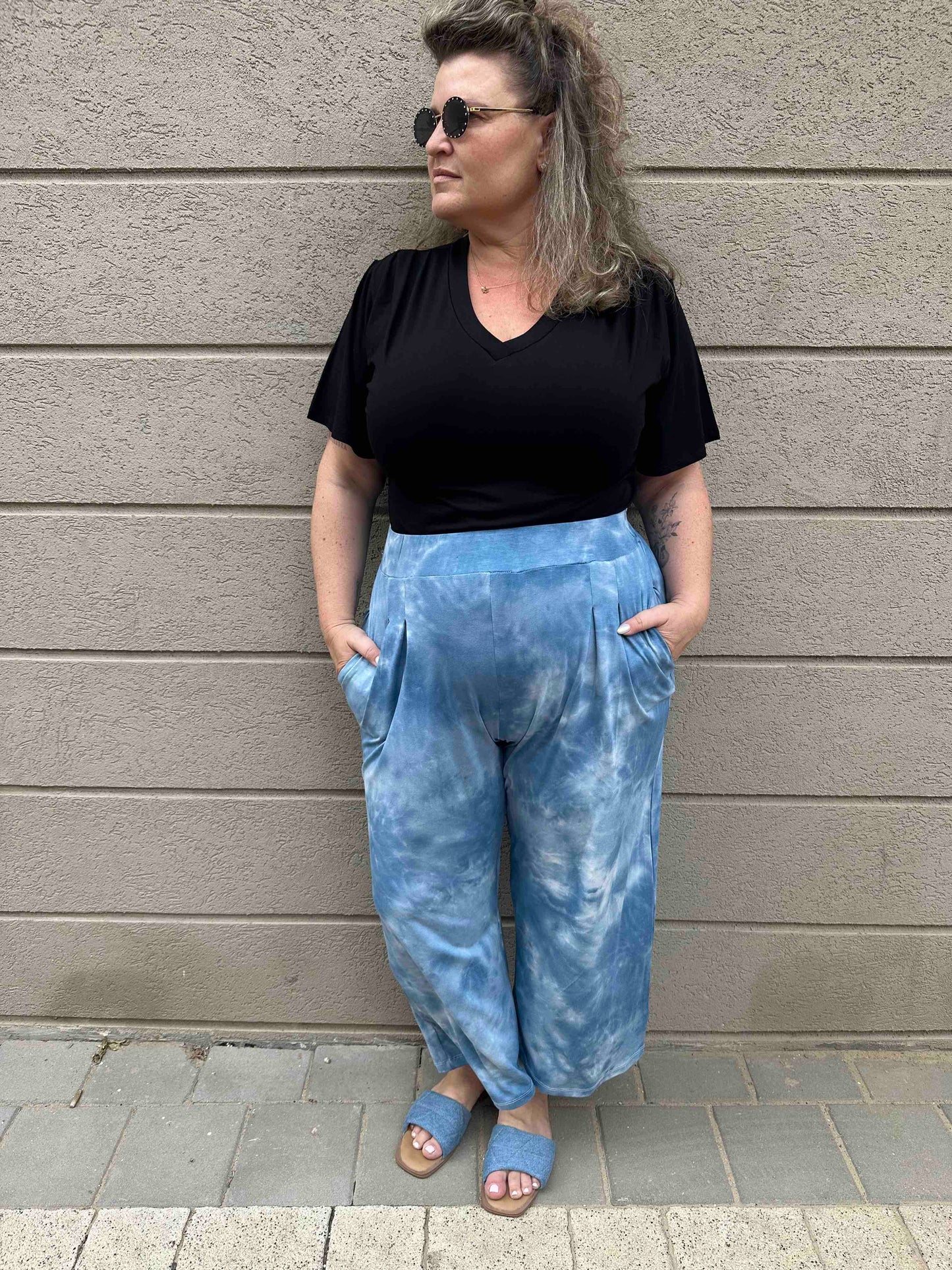 טישירט חרשנית -שחור טריקו