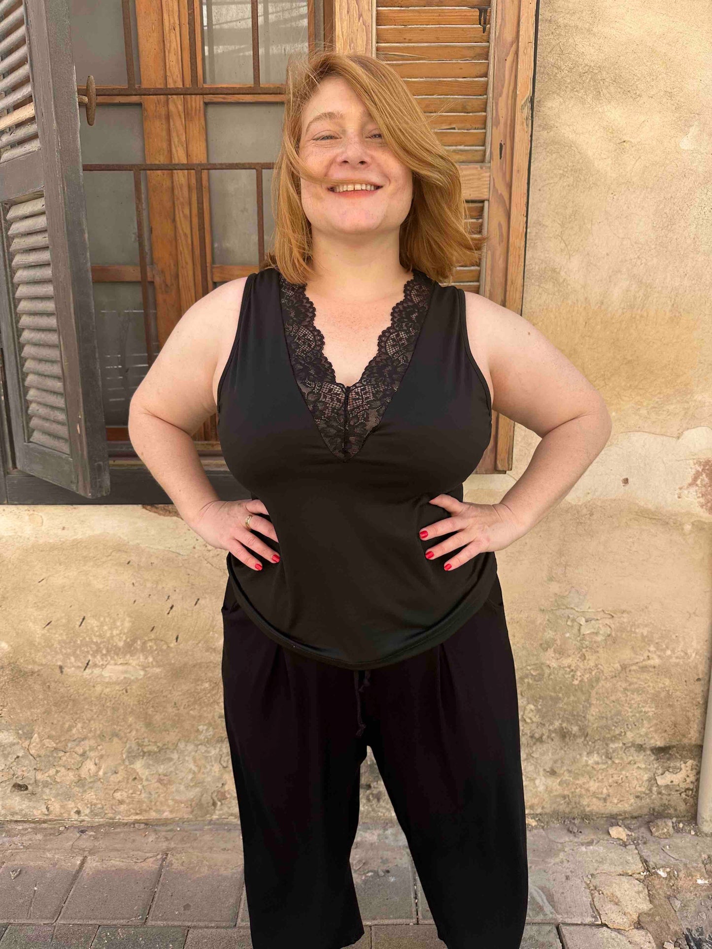 מכנסי המשפיענית - שחור טריקו