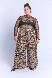 מכנסי לולה- מנוזברה ואפל