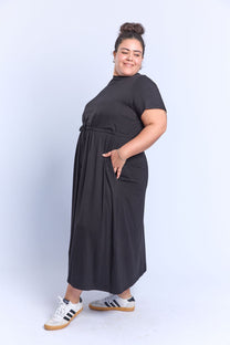 שמלת פיופה- שחור