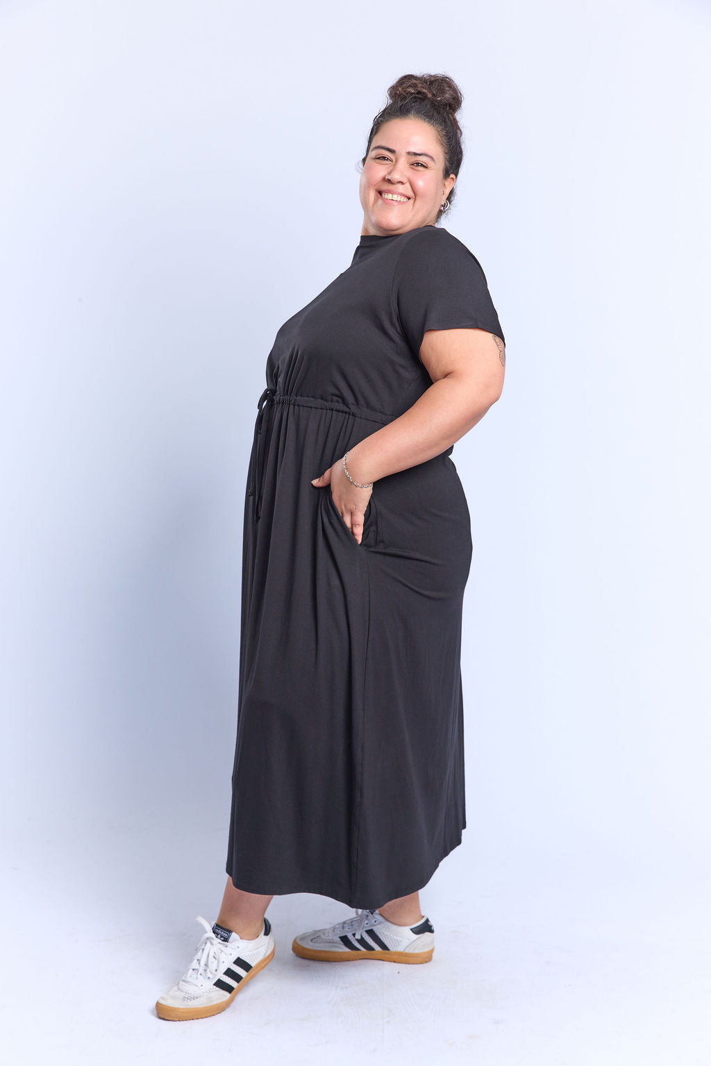 שמלת פיופה- שחור