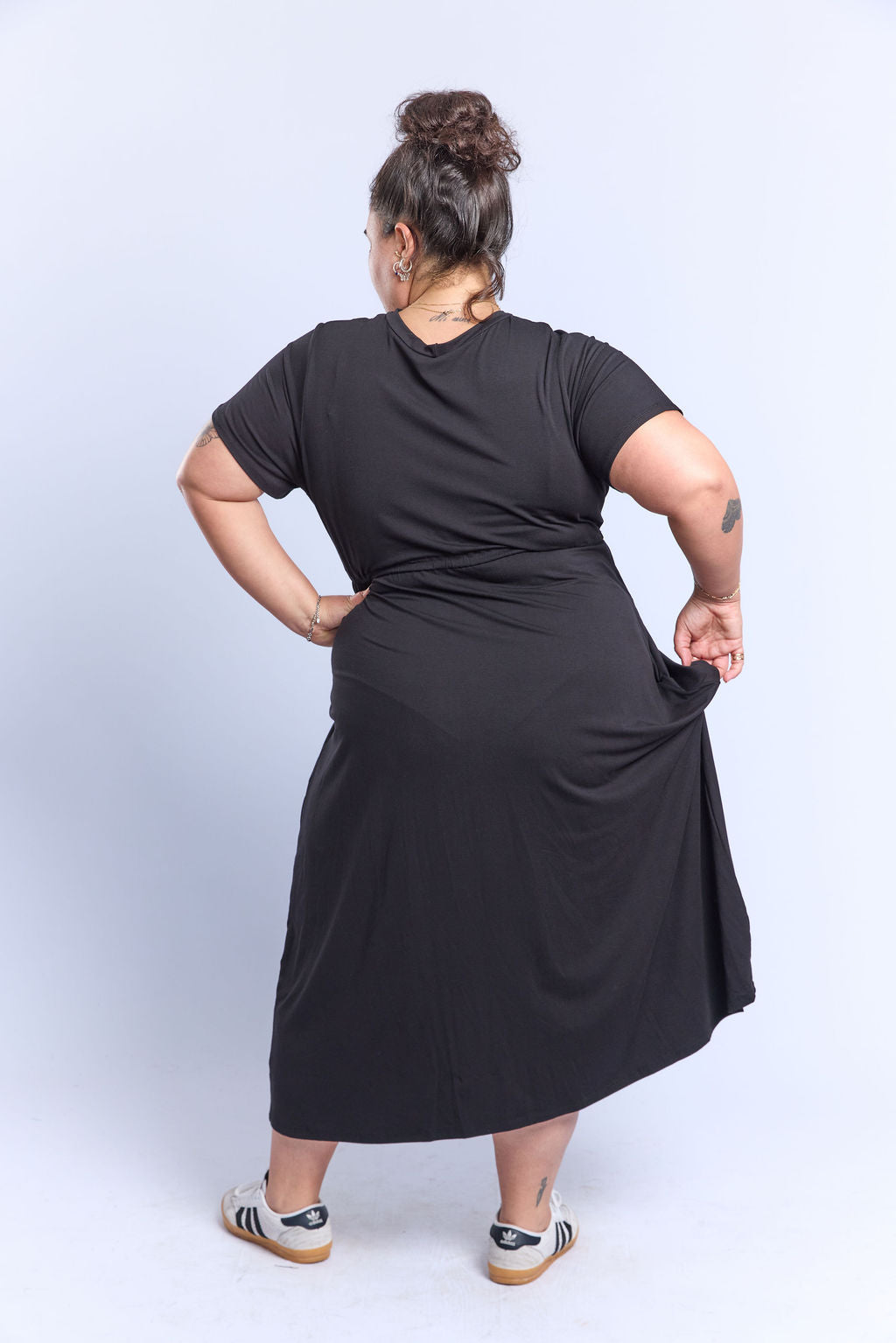 שמלת פיופה- שחור