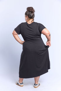 שמלת פיופה- שחור