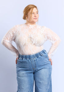 חולצת לולו - תחרה לבן