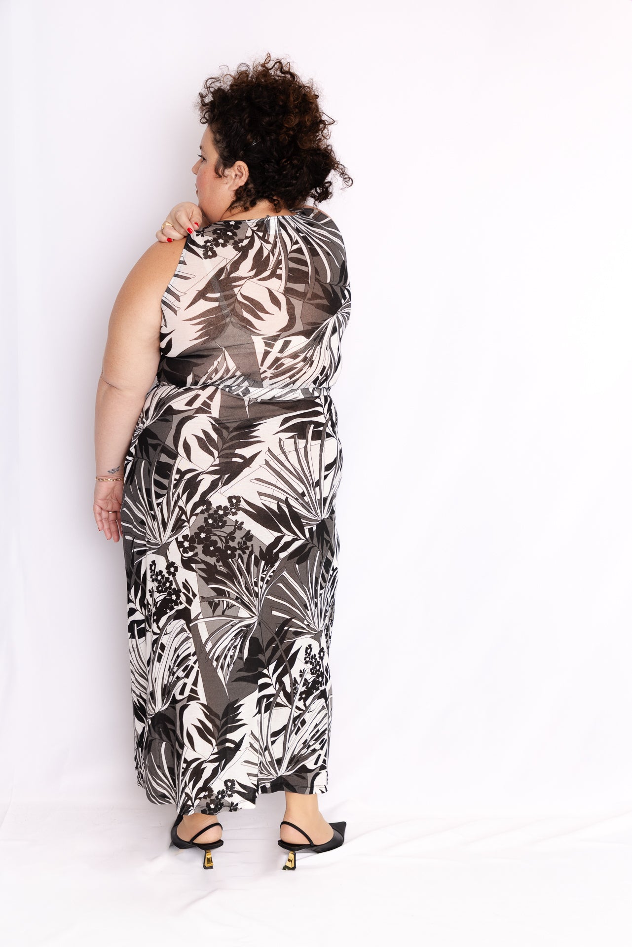 שמלת מאמי - עלים שחור אפור