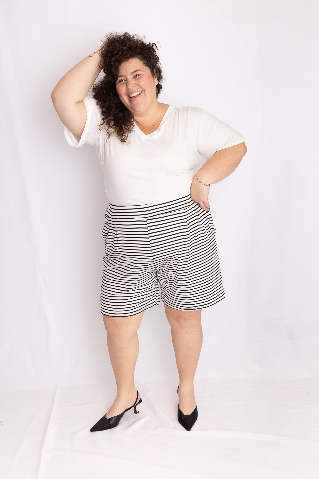 טישירט חרשנית -לבן