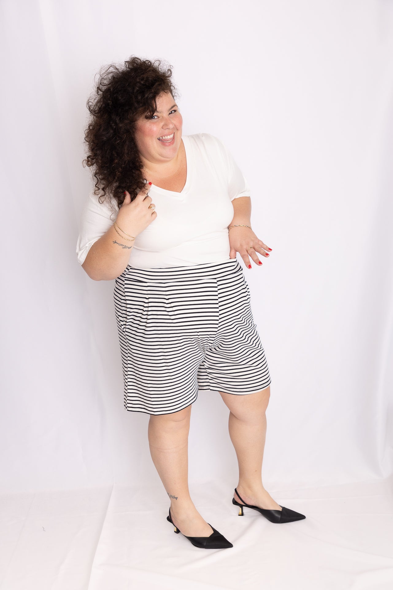 טישירט חרשנית -לבן