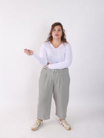 מכנסי המשפיענית - פסים עבים לבן שחור