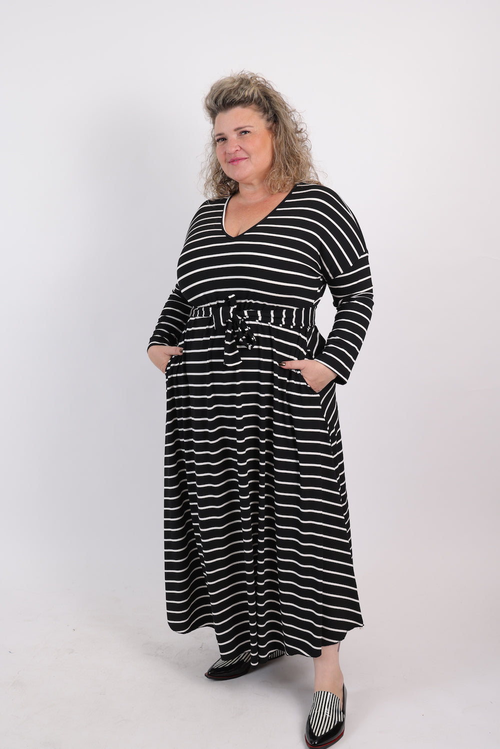 שמלת תכבסי לפעמים - פסים שחור לבן