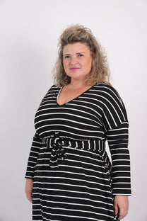 שמלת תכבסי לפעמים - פסים שחור לבן