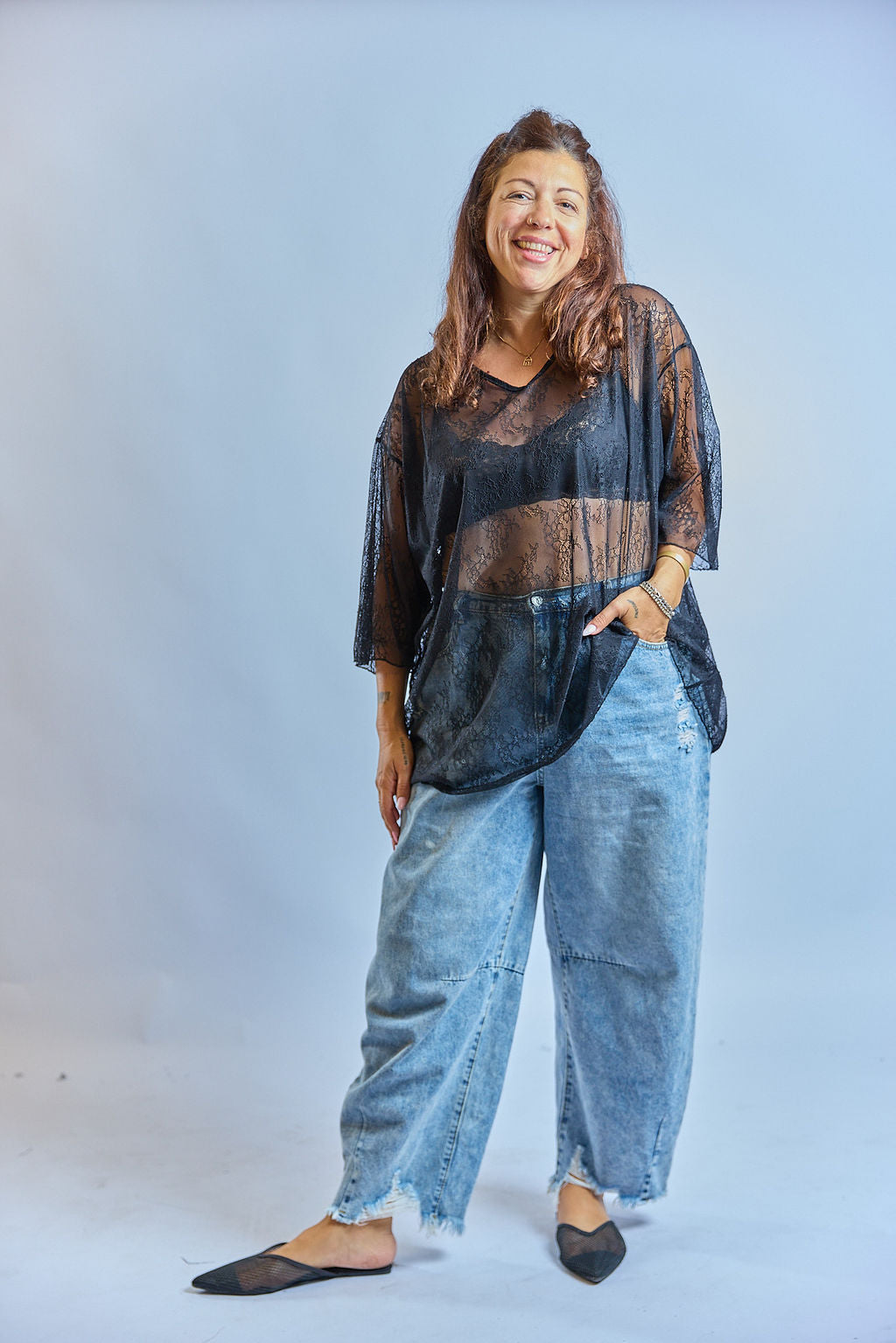 טישירט אובר סייז אדית - תחרה שחור