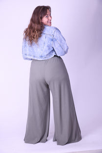 ג׳קט ורד- ג׳ינס משופשף