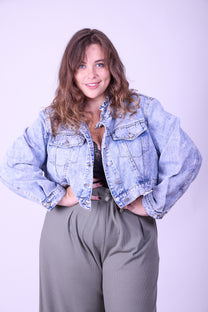 ג׳קט ורד- ג׳ינס משופשף