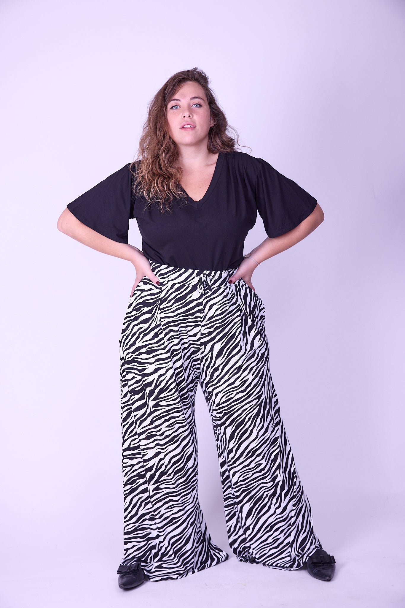 טישירט חרשנית -שחור טריקו