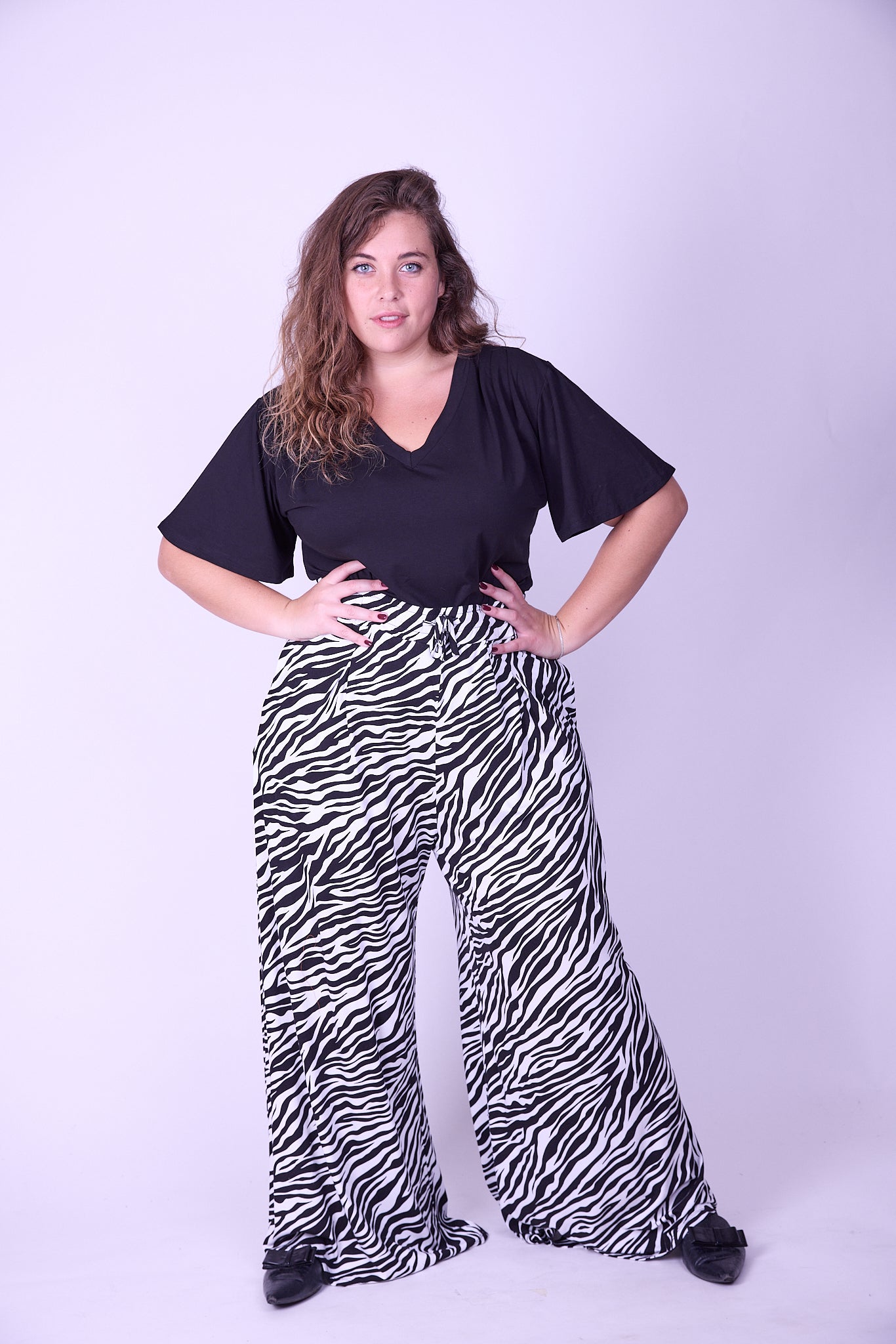 טישירט חרשנית -שחור טריקו