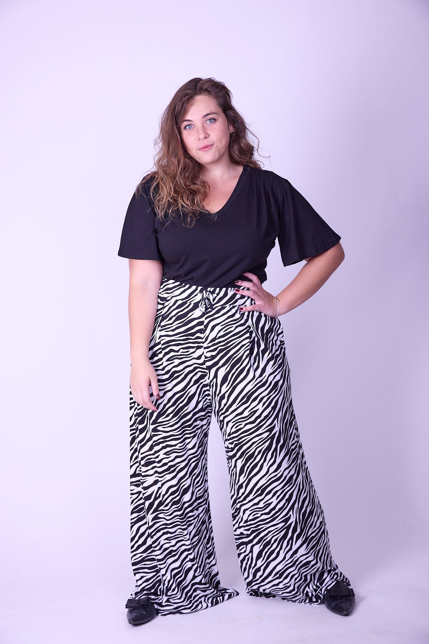 טישירט חרשנית -שחור טריקו