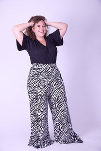 טישירט חרשנית -שחור טריקו