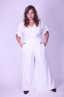 טישירט חרשנית -לבן לייקרה דמוי תחרה