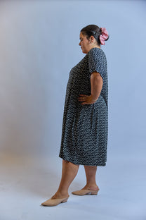 שמלת אלכוג׳ל - שחור טיפות לבנות