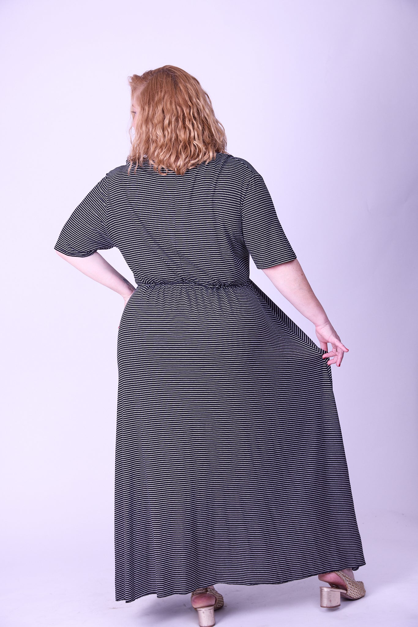 שמלת אני נינה - פסים שחור לבן