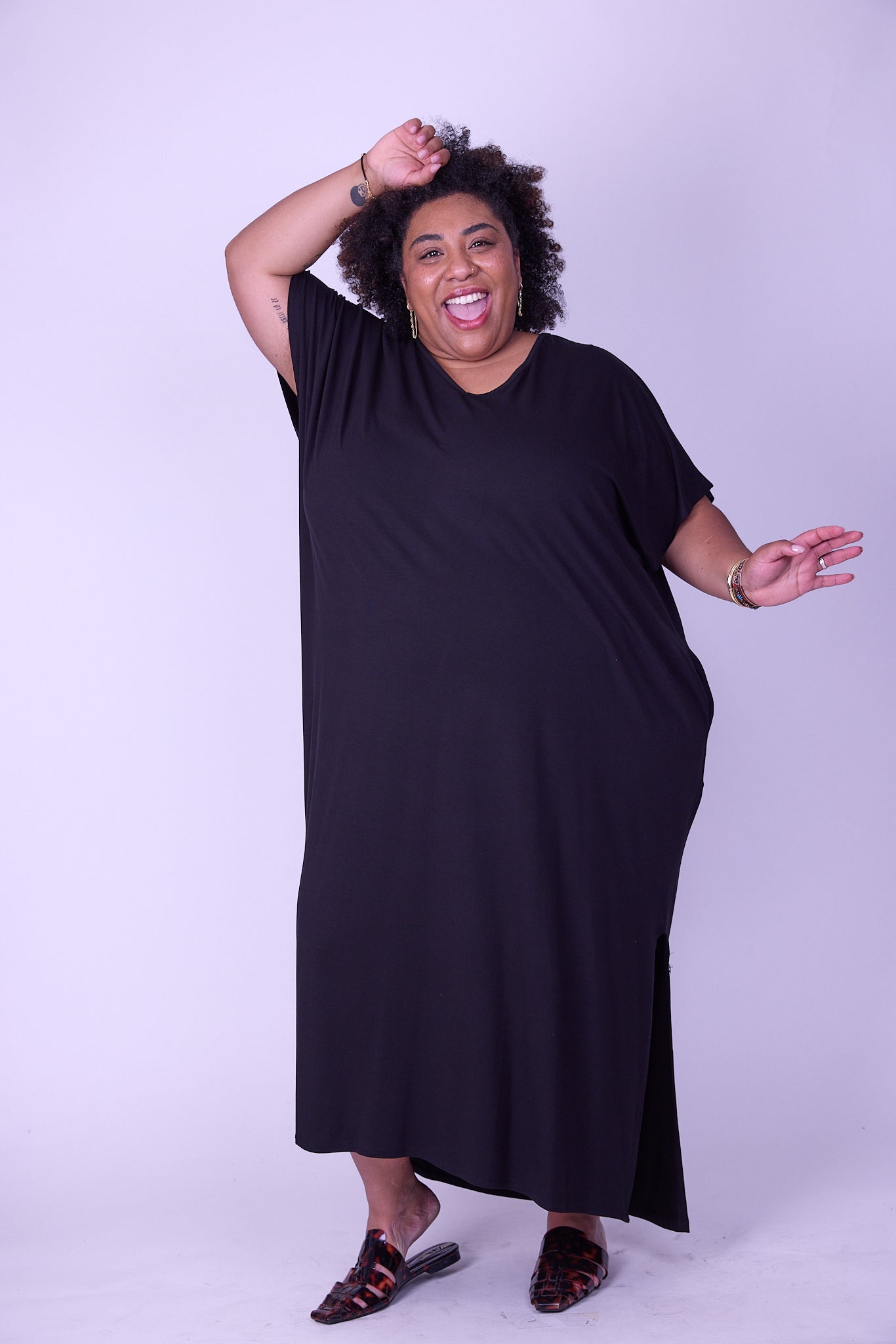 שמלת איביזה- שחור