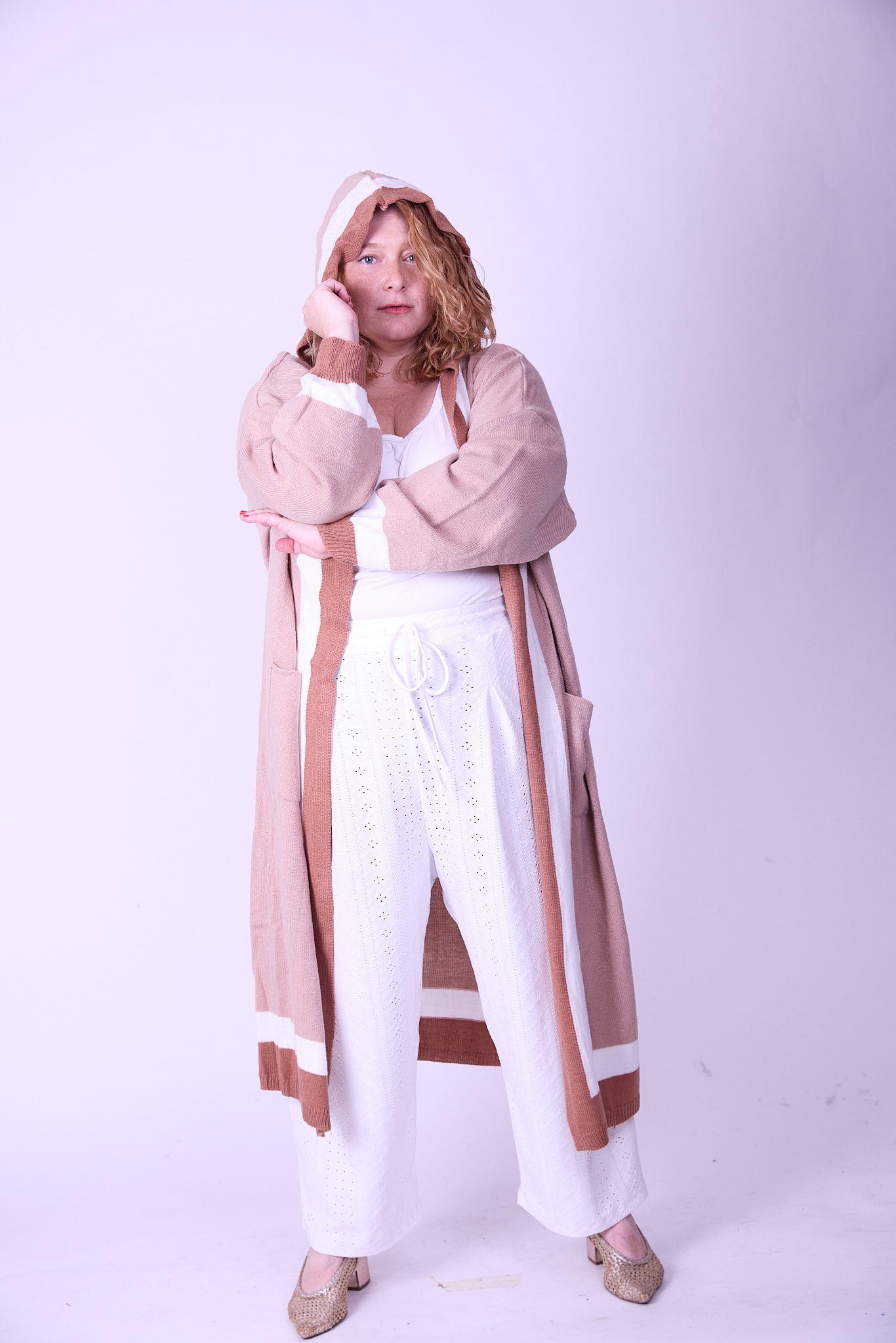 קרדיגן סריג- חום בג׳ עם קפוצ׳ון