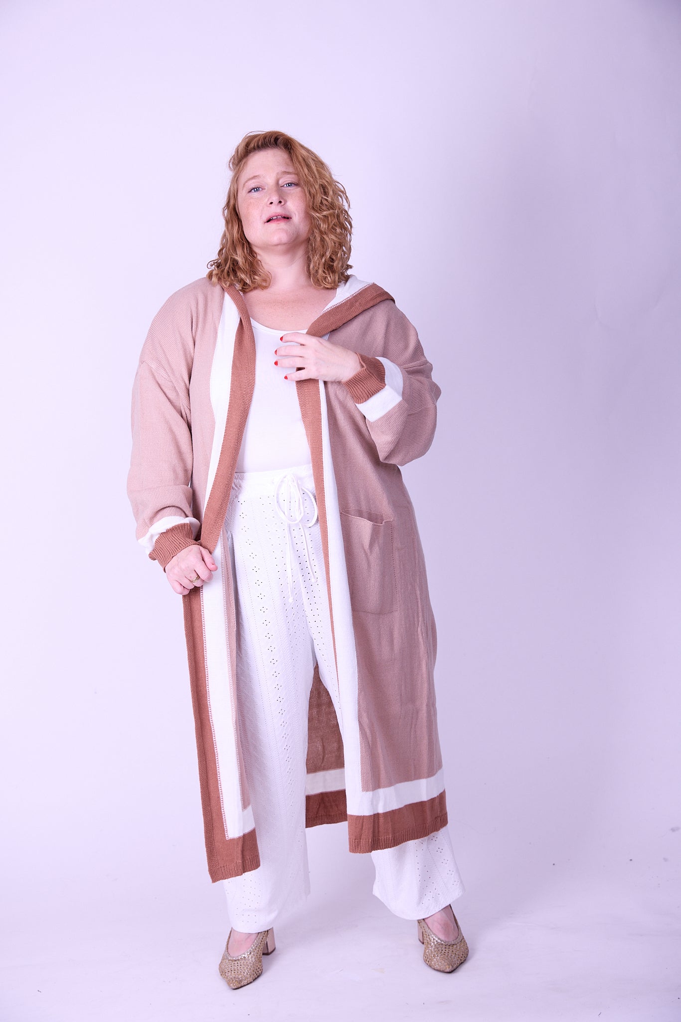 קרדיגן סריג- חום בג׳ עם קפוצ׳ון