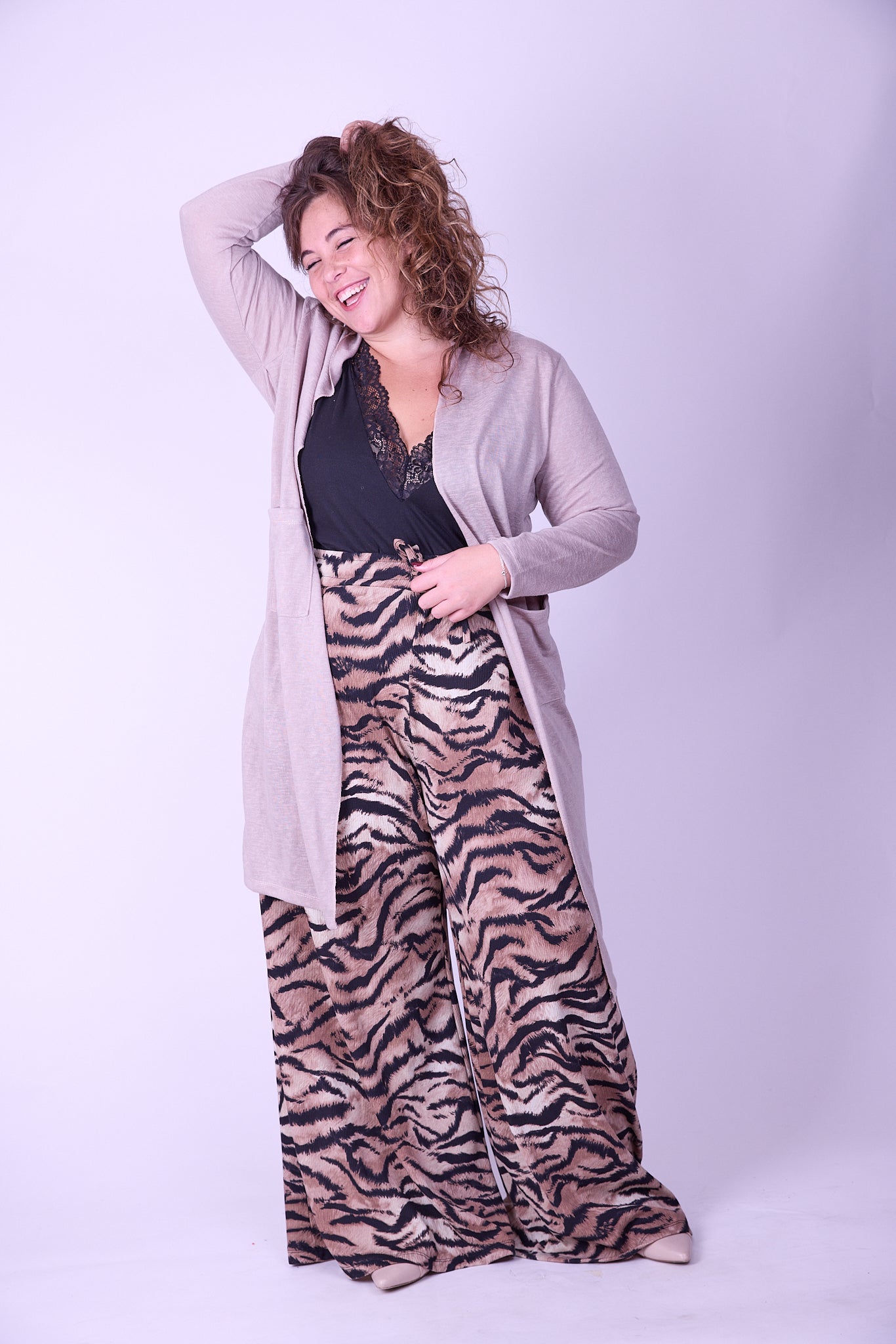 מכנסי מולי - מנוזברה ואפל