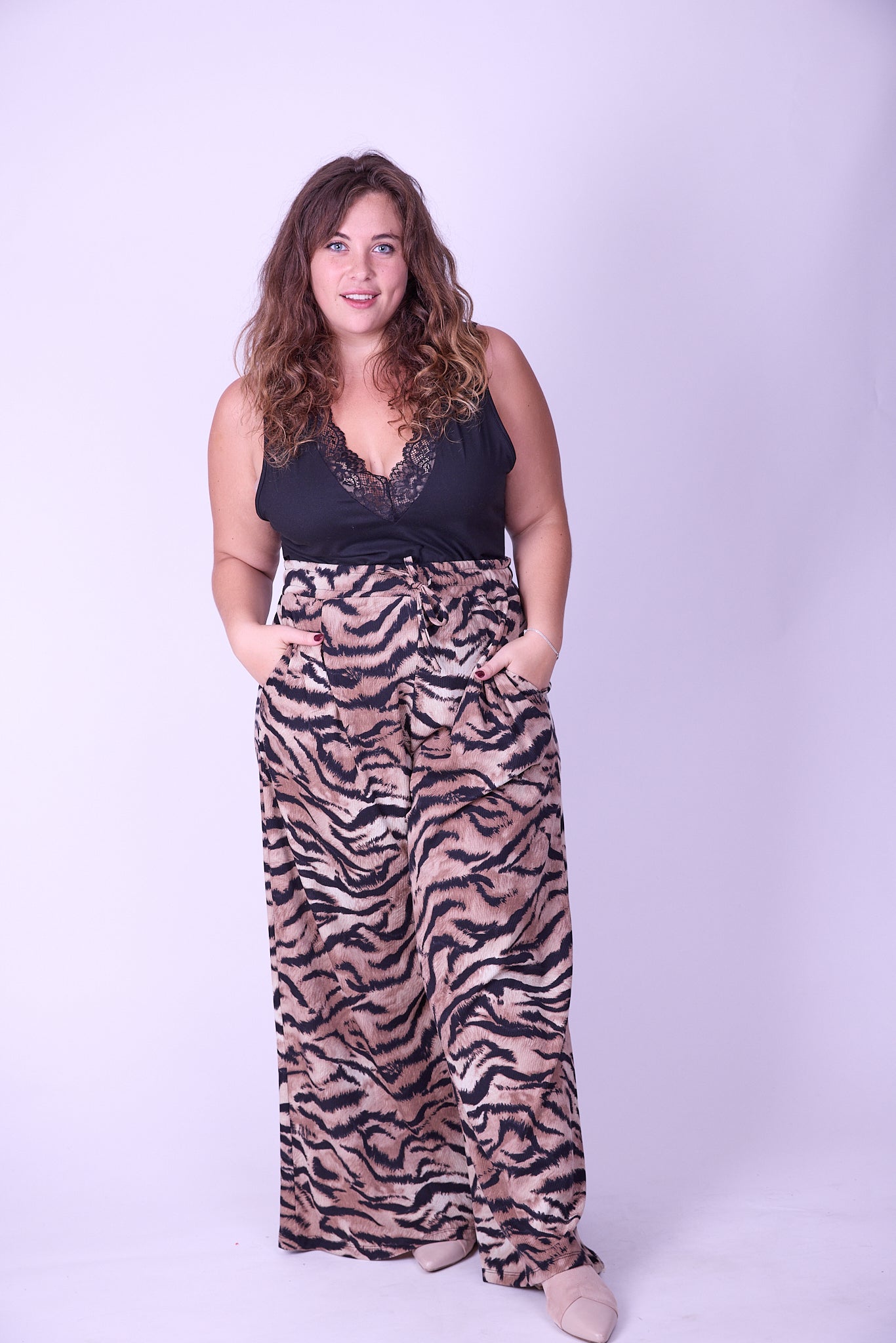 מכנסי מולי - מנוזברה ואפל