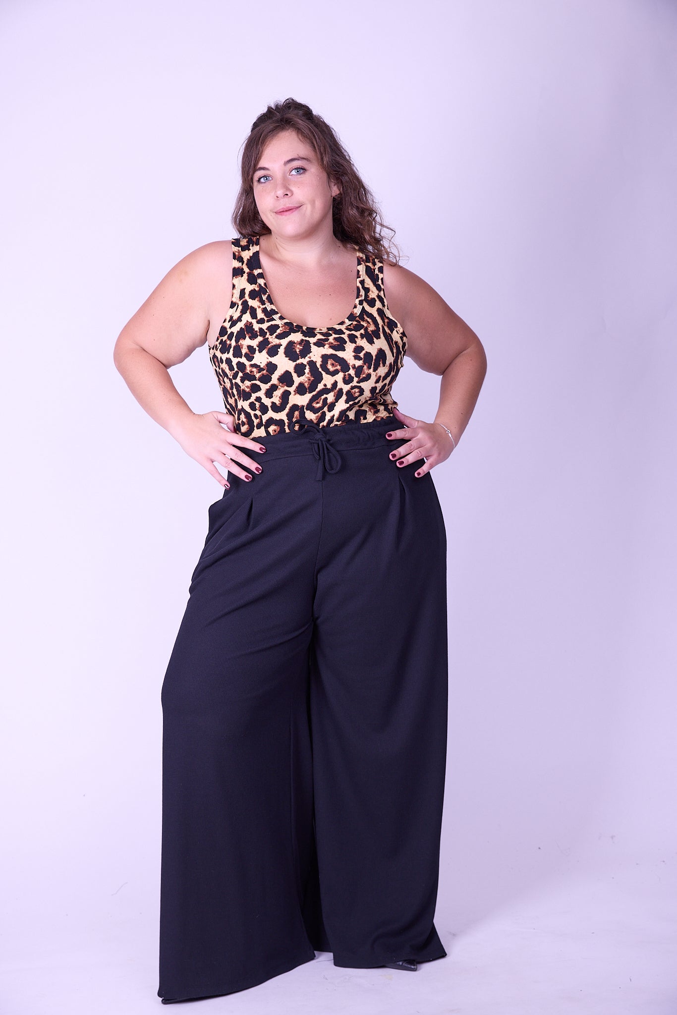 מכנסי מולי - שחור ואפל