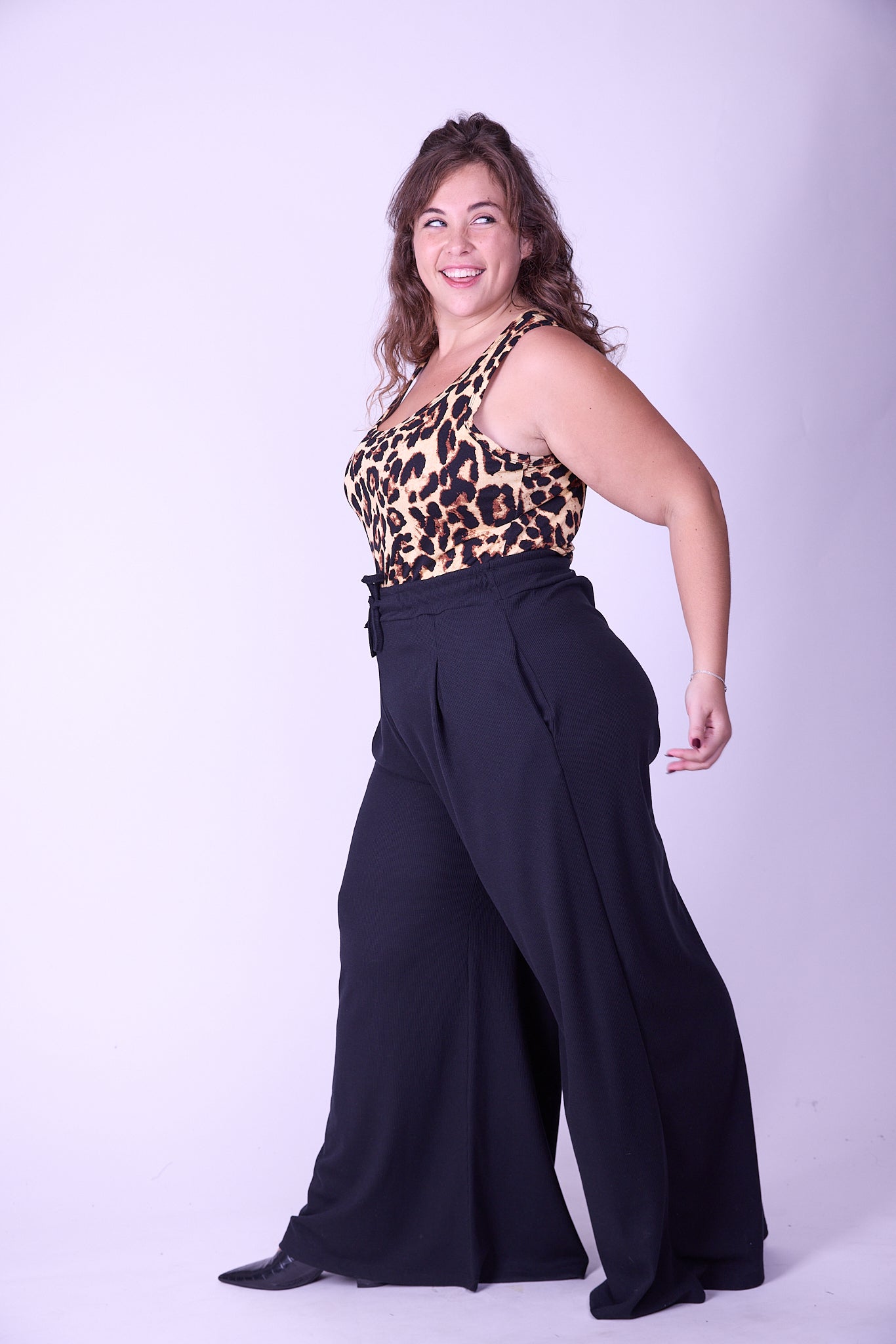 מכנסי מולי - שחור ואפל