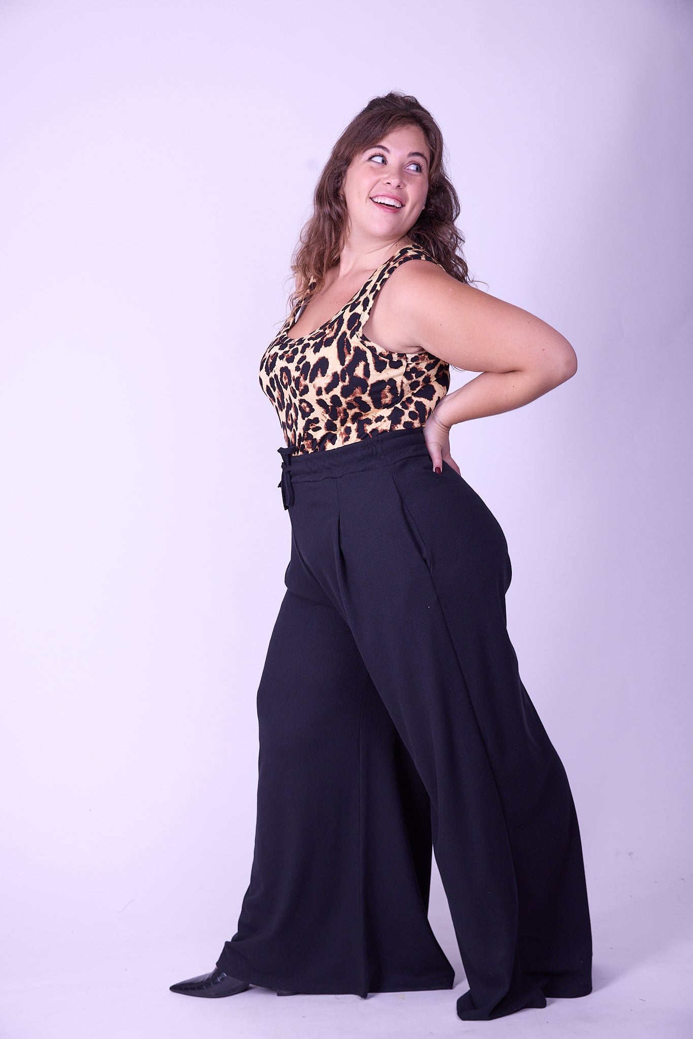 מכנסי מולי - שחור ואפל