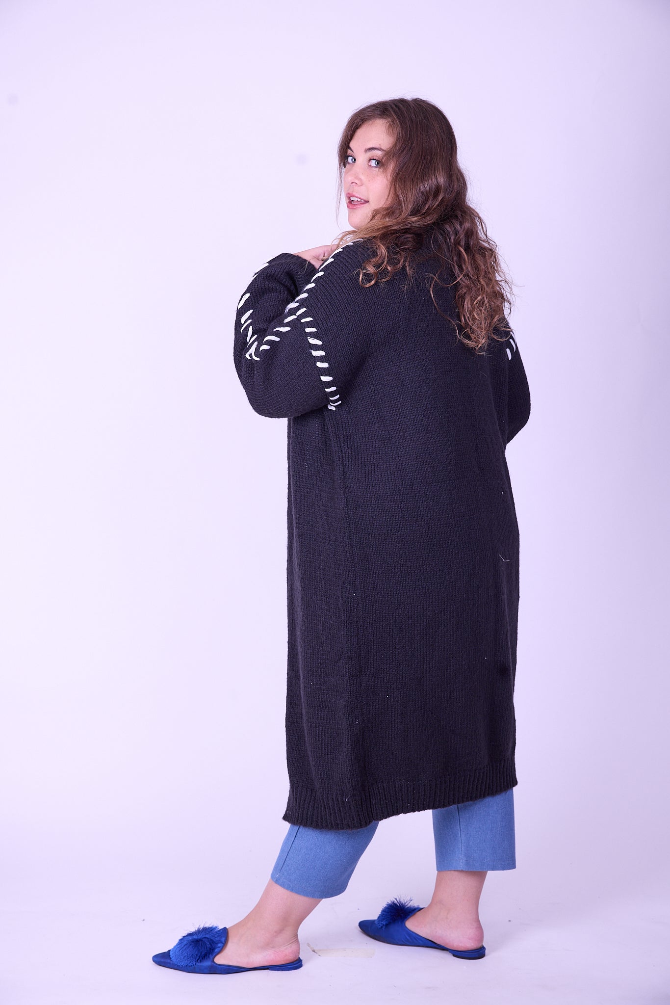 קרדיגן לורי - שחור צמה לבן