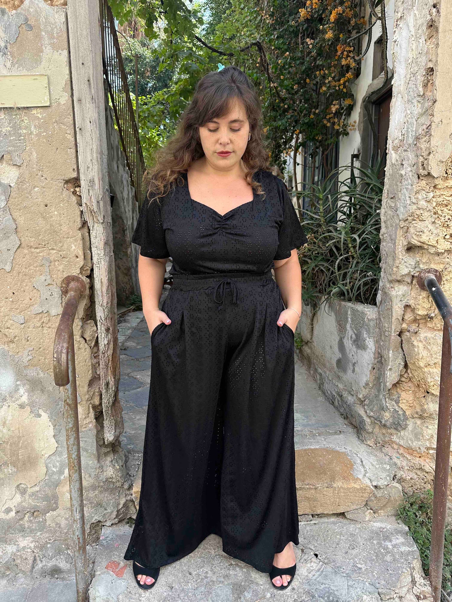 מכנסי מולי - שחור לייקרה תחרה