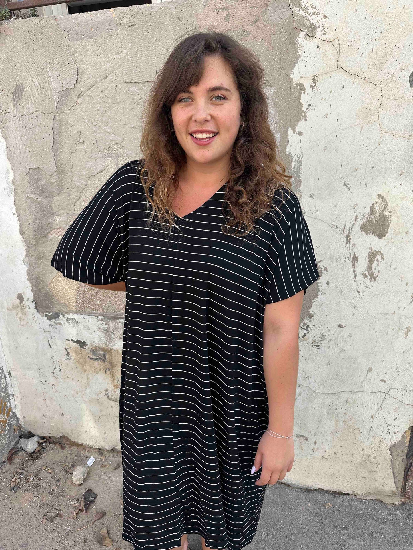 שמלת אלכוג׳ל -פסים שחור לבן