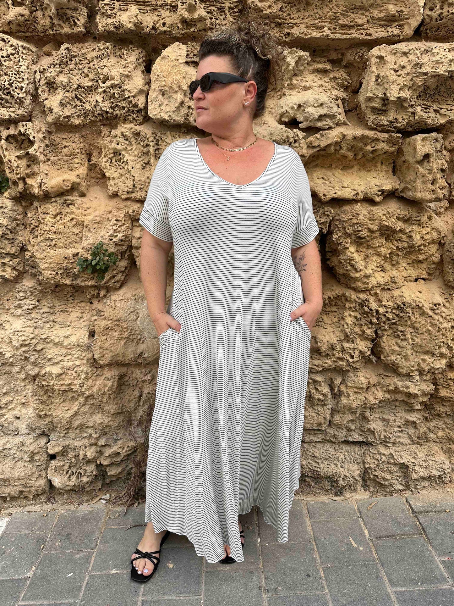 שמלת תכבסי לפעמים - לבן פסים שחורים