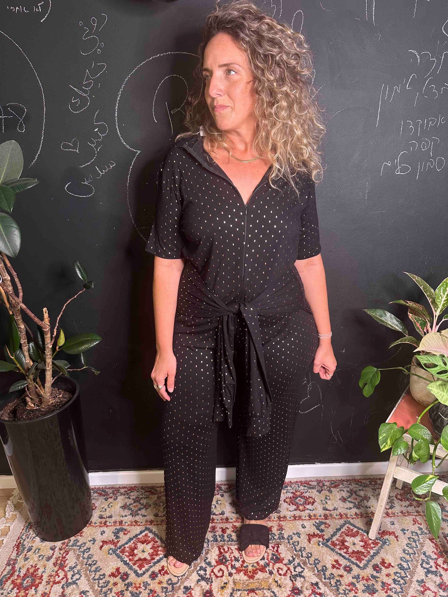 אוברול זרקתי על עצמי משהו - שחור  מוזהב