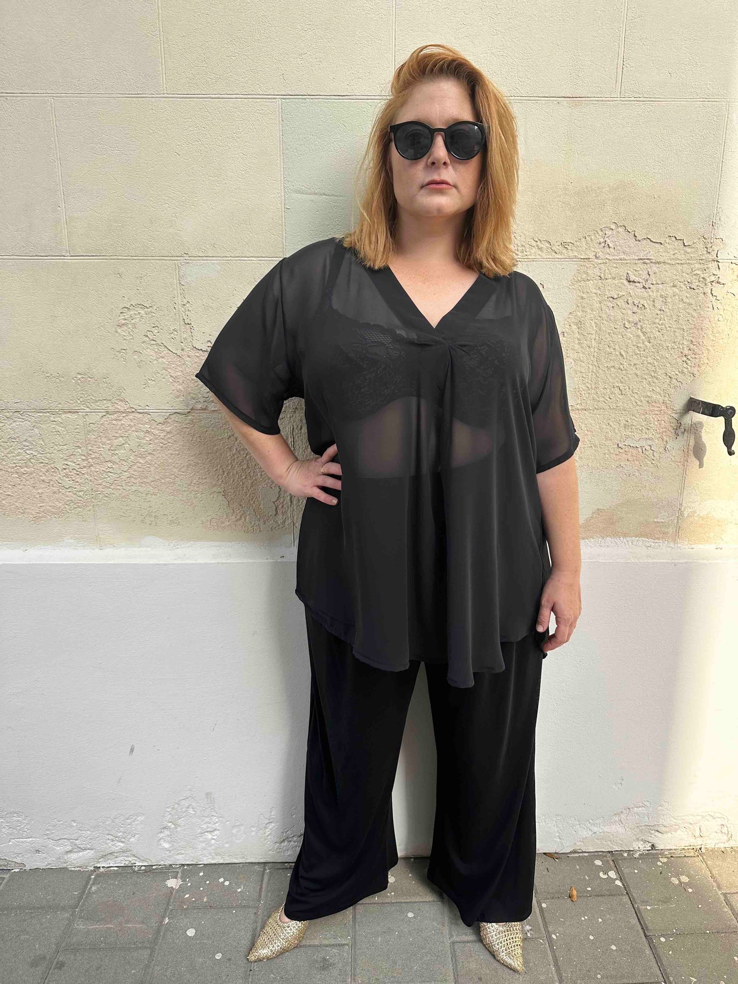 חולצת זה בול אני - שחור שיפון