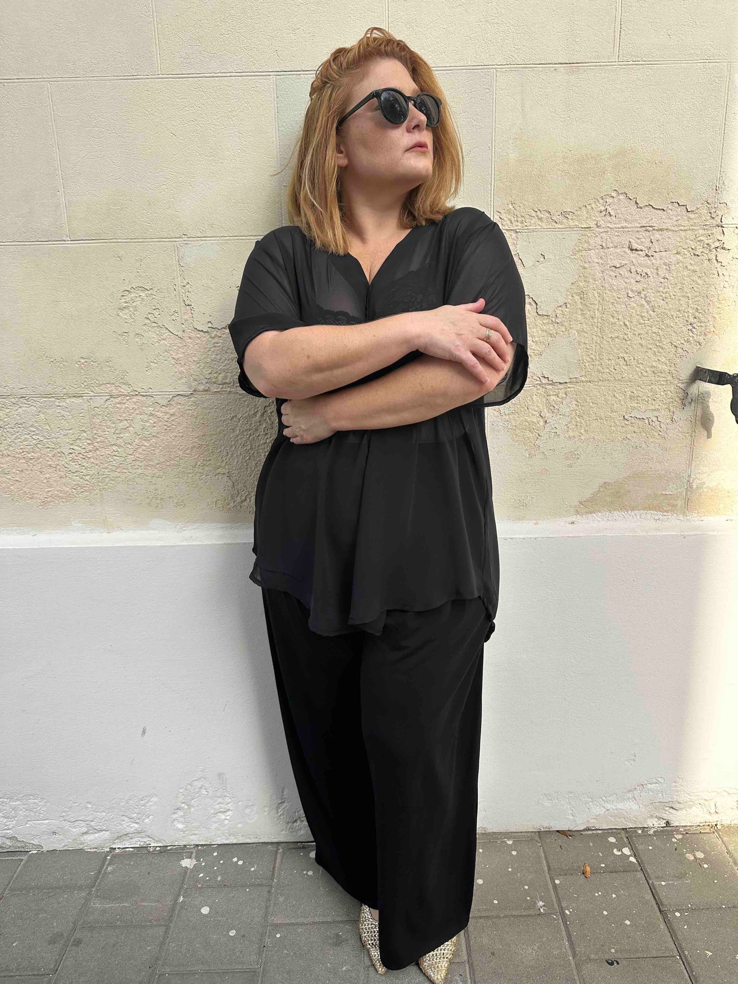 חולצת זה בול אני - שחור שיפון