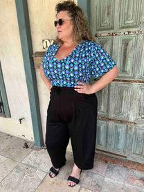 מכנסי המשפיענית - שחור טריקו